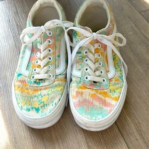 Vans women’s psychedelic tie dye shoes.